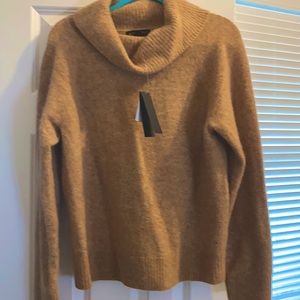 Banana Republic sweater BRAND NEW WITH TAGS Women’s size Large